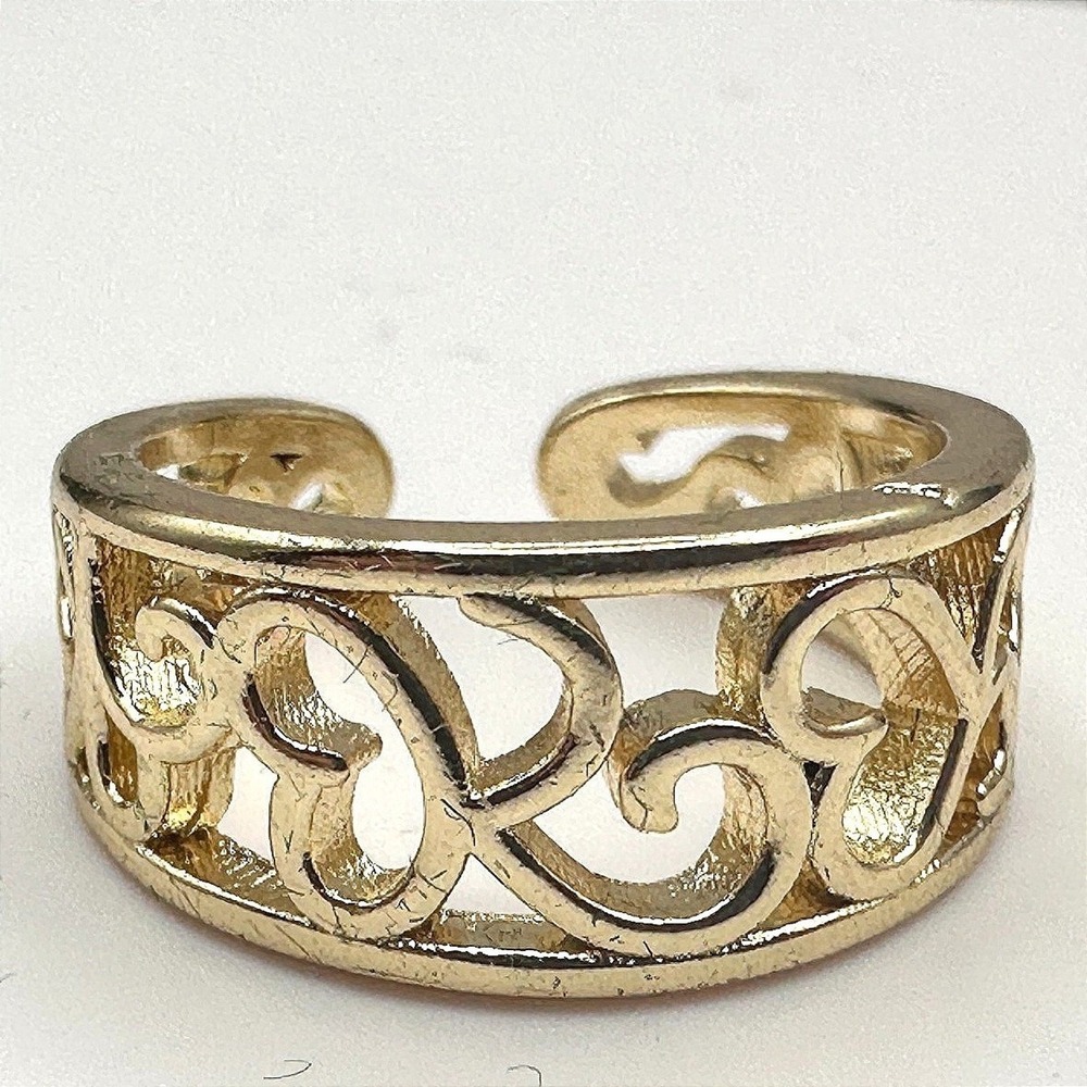 Vintage 90s Gold Tone Filigree Band Ring Retro Women's Classic Fashion Jewelry